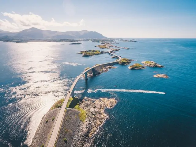 Viaje Escénico por la Ruta del Atlántico, Noruega en Moto Eléctrica